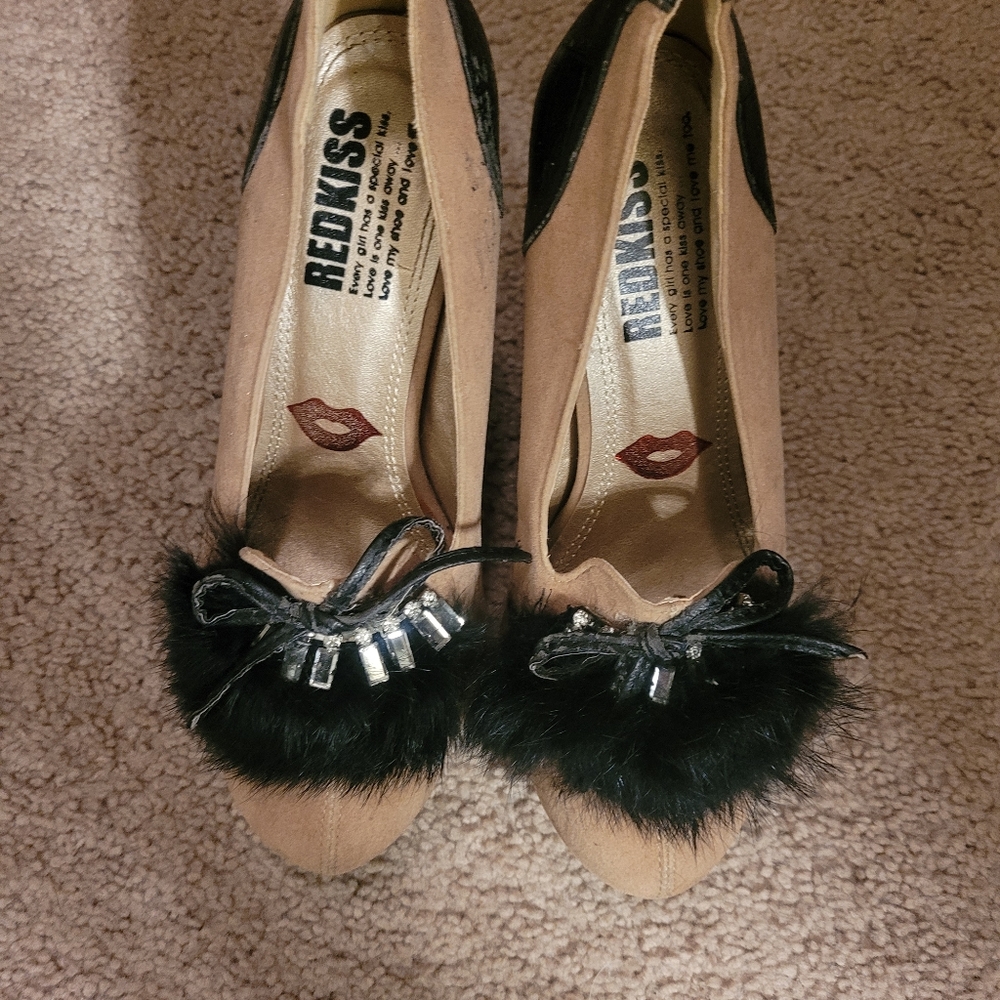 Red kiss heels